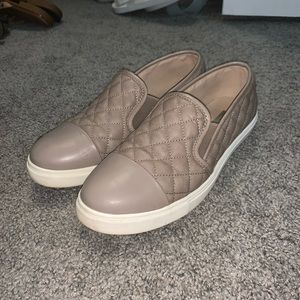 Steve Madden ZAANDER Slip-on Sneakers!!